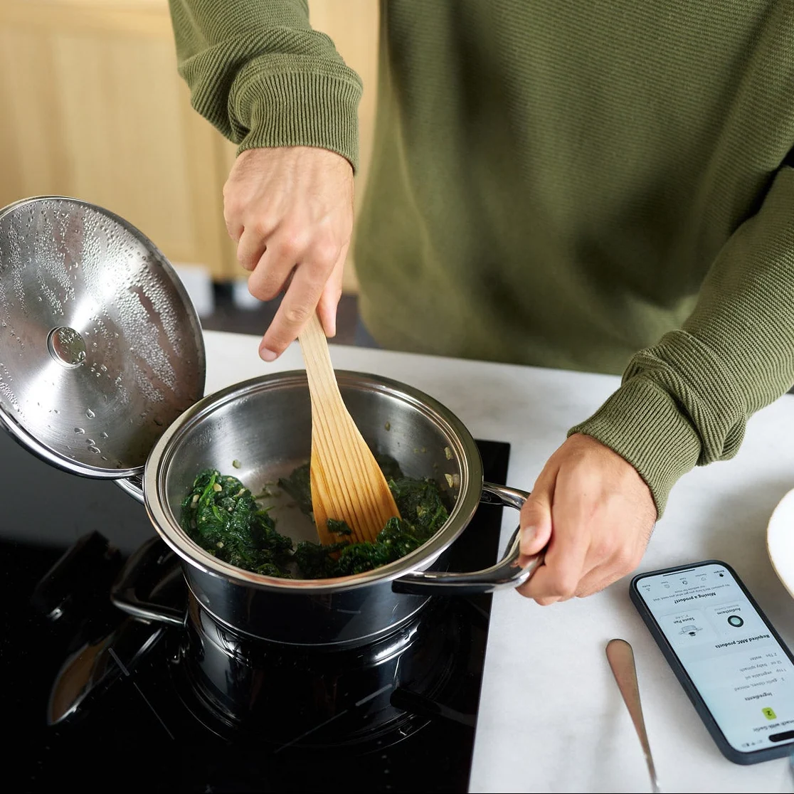 Saucepan with Lid for Sauces, Soups and Side Dishes